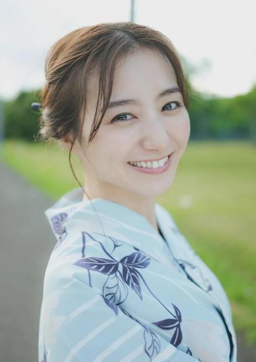 伊人app直播秀旧版本 热门12
